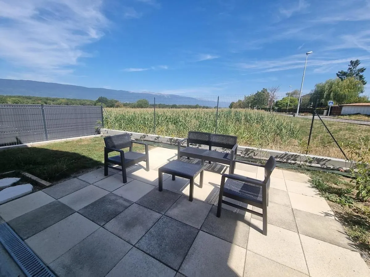 Dependance Cosy En Duplex Avec Terrasse & Jardin Apartment Valleiry France